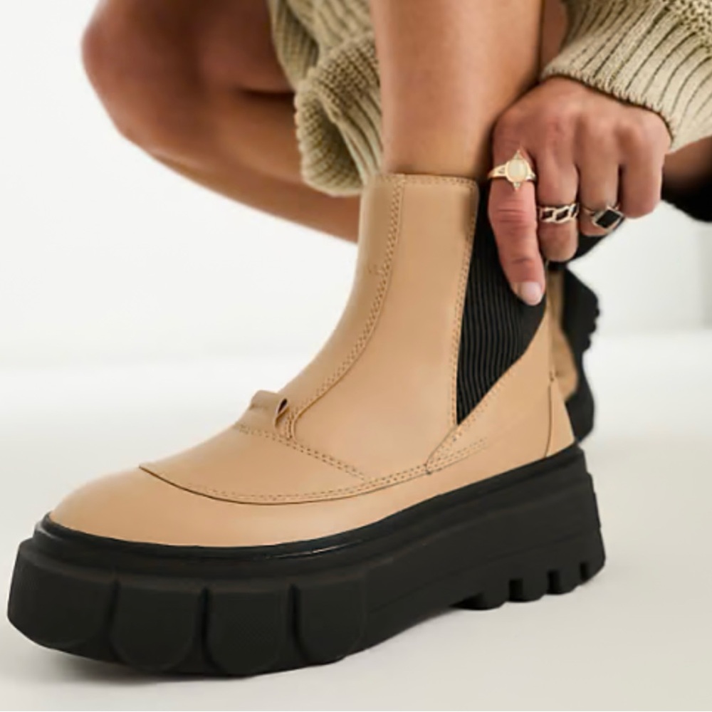 Sorrel caribou womens platform waterproof boots size 9